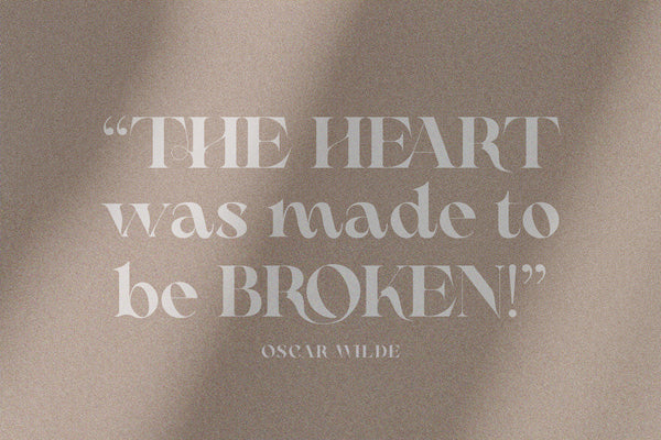 RATHER RISQUE - Ligature Serif Font